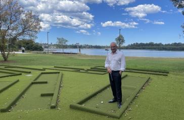 Mayor at McIlwaine Park mini golf